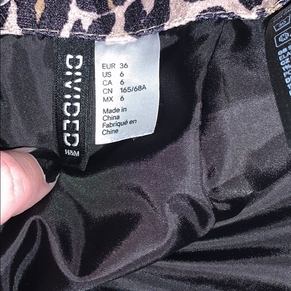 Adorable cheetah print skirt - Picture 2 of 3